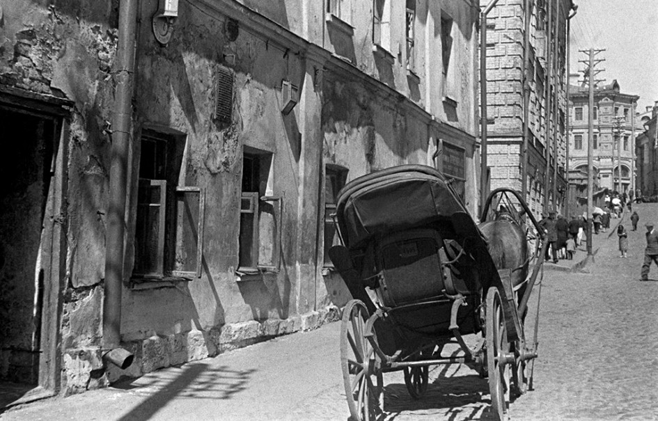 «Пейзаж» старой Москвы. Зарядьевский переулок, 1906 год