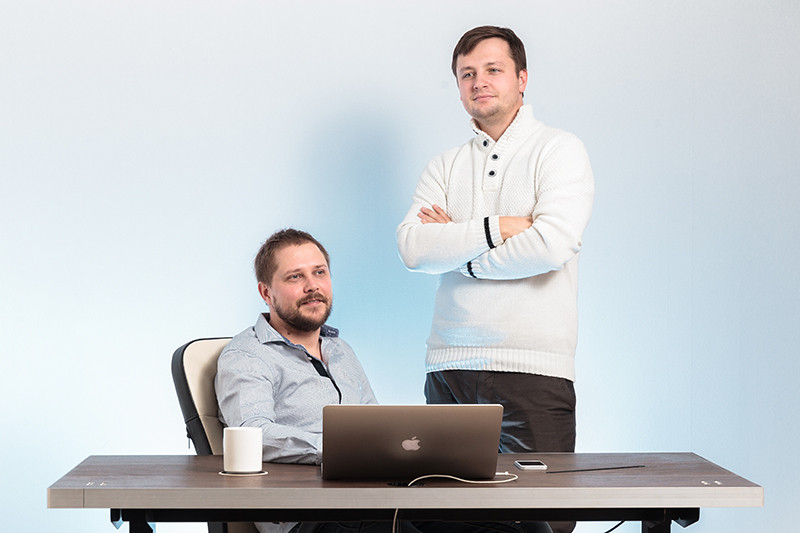 Основатель Tabula Sense Андрей Рогозин  и инженер проекта Владислав Булгаков (слева направо)


