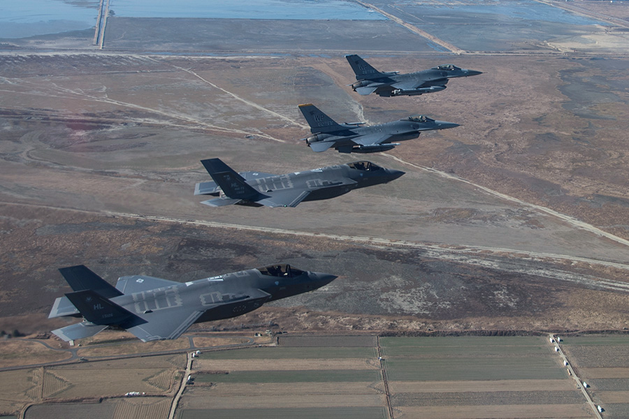 Истребители-бомбардировщики F-35