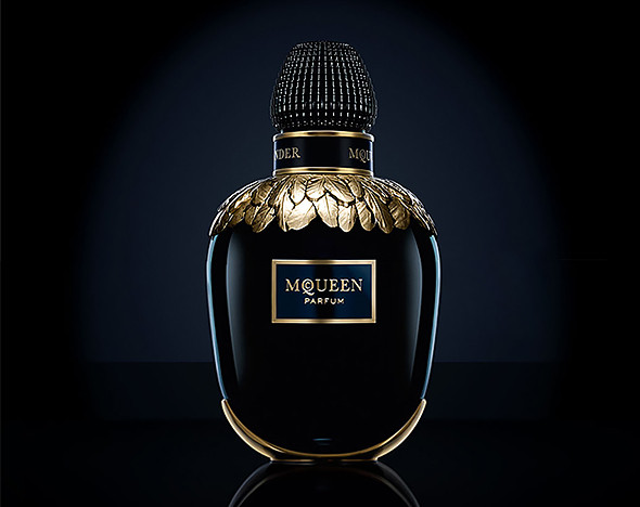 Фото: fragrances.alexandermcqueen.com