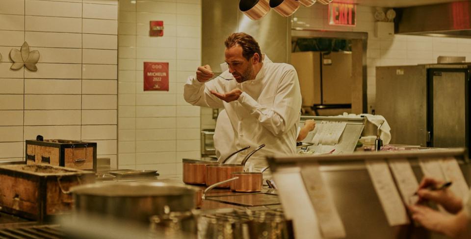 Даниэль Хумм на кухне ресторана Eleven Madison Park