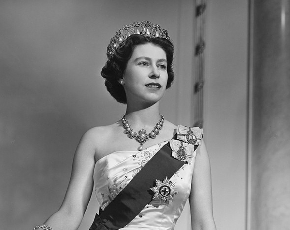 Елизавета II установила рекорд пребывания на британском престоле ...