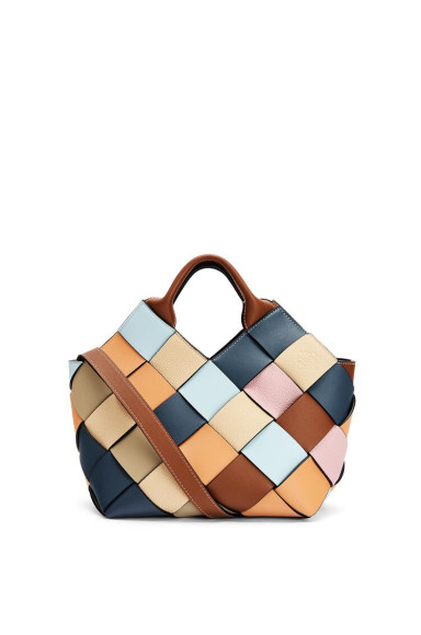 Cумка Loewe Woven из кожи, оставшейся от предыдущих коллекций