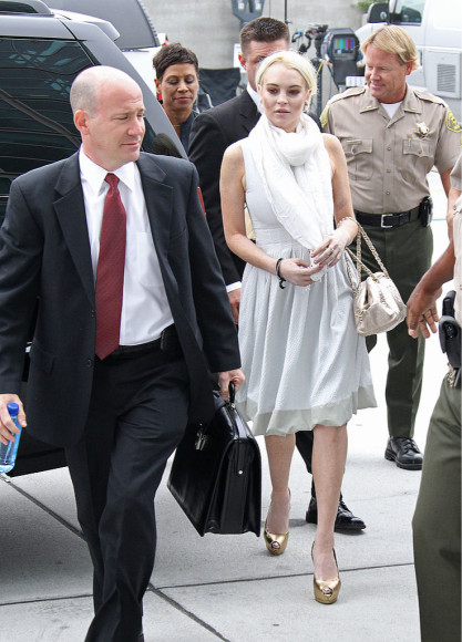Линдси Лохан перед заседанием по делу о вождении в нетрезвом виде, 2011