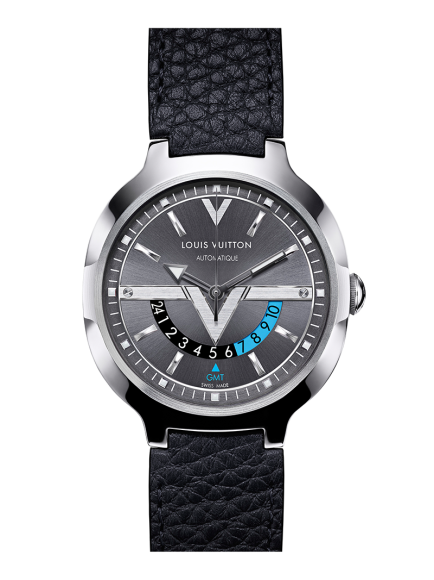 Хронограф Voyager GMT, Louis Vuitton. Новые часы знаменитого парижского дома предназначены для путешественников. Буква «V» на антрацитовом циферблате указывает час и время суток во втором часовом поясе.