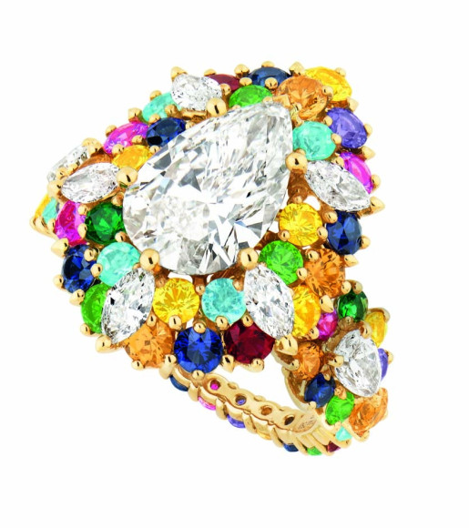Cher Dior Exquise Diamond ring 3-quarters