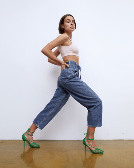 Маша Качарава в рекламной кампании Levi's Red