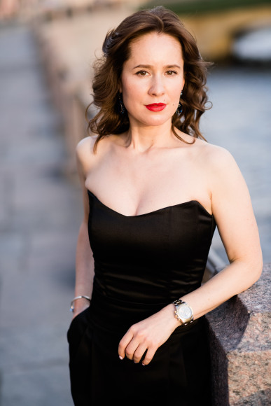 Елена Старовойтова