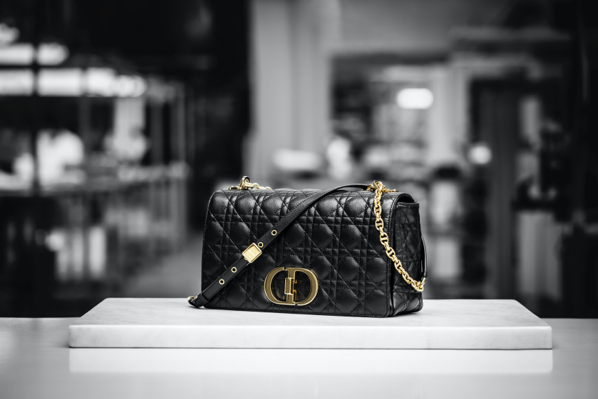 Процесс создания сумки Caro bag, Dior
