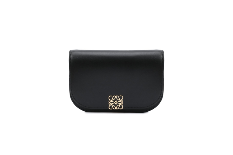 Loewe Goya Accordion, 139 000 руб. (ЦУМ)