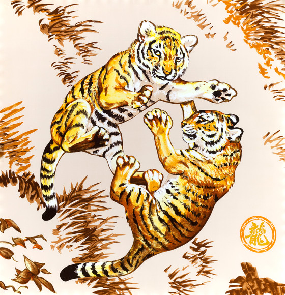 Платок Hermès «Les Tigreaux» («Тигрята»), автор — Робер Далле (Robert Dallet)(1923-2006), был выпущен в 2008 году, крайне малым тиражом в 400 экземпляров специально для благотворительного фонда Jackie Chan Charitable Foundation. Восторженный и цепкий дух известнейшего актера Джеки Чана хорошо демонстрируется двумя игривыми тигрятами. Полные энергии и радости, они также представляют светлое будущее, которое Джеки Чан предвидит для будущих поколений.