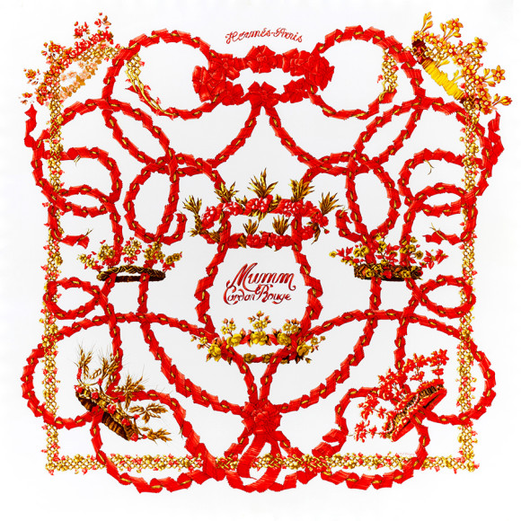 Платок Hermès «Le Sacre du Printemps» («Весна священная»), автор — Анри д'Ориньи (Henri d'Origny), впервые увидел свет в 1986 году. Дизайн платка посвящен балету И. Стравинского «Весна священная», поставленному В. Нижинским в 1913 году в рамках «Русских сезонов» С.П. Дягилева в Париже. Французский перевод «Весны священной» — «Le Sacre du Printemps» — был придуман Л. Бакстом. Представленная версия была выпущена ограниченным тиражом в 2000 году по специальному заказу Дома G.H. MUMM, в ознаменование начала спонсорства им гонок «Формулы-1», не поступала в продажу и является крайне редкой.