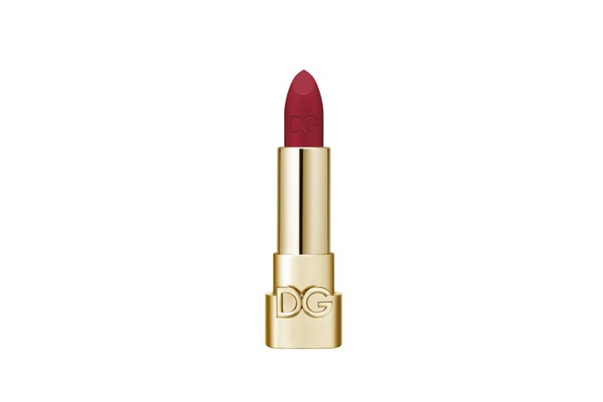 Стойкая матовая губная помада The Only One Matte, оттенок 640 #DGAmore, Dolce & Gabbana, 3840 руб. (ЦУМ)