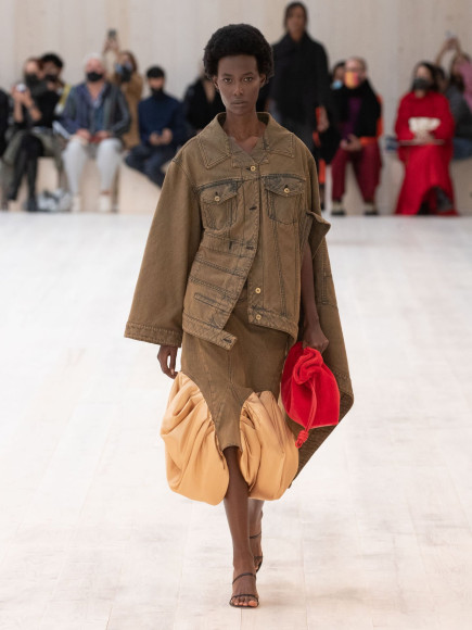 Loewe, весна-лето 2022