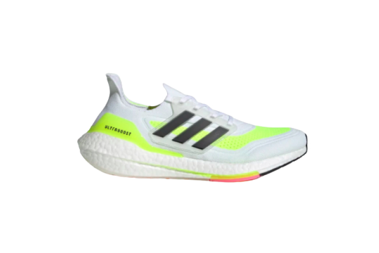 Кроссовки adidas, 15 999 руб. (adidas)
