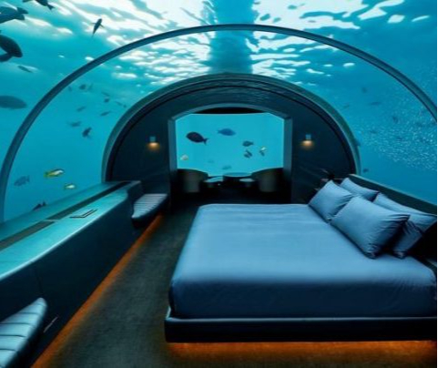 Спальня на вилле под водой