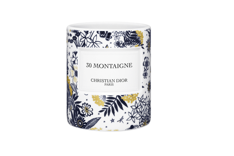Парфюмерная свеча 30 Montaigne, Dior, 12 800 руб. (diorbeauty.ru)