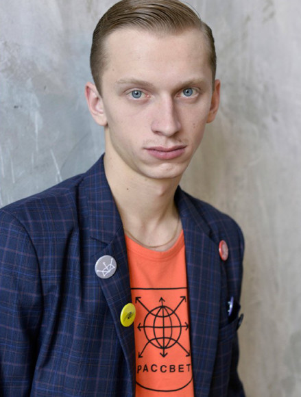 Толя Титаев