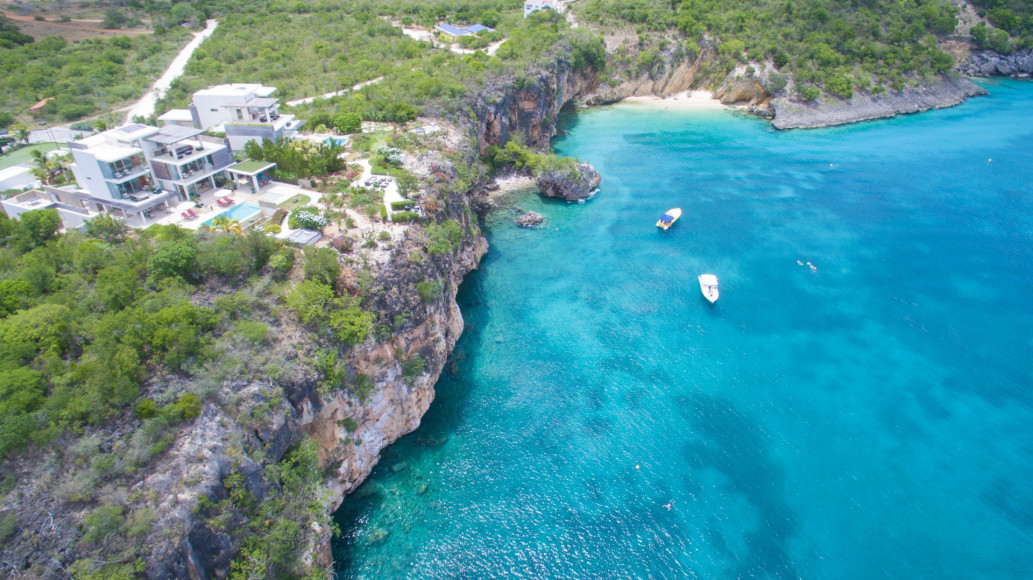 Вид на виллы  (ANI Private Resort Anguilla)