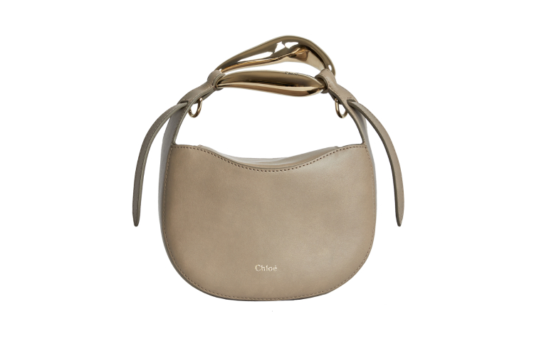 Kiss Round Bag, 113 500 руб. (ЦУМ)