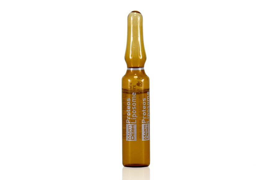 Сыворотка-уход Liposome, The Originals, MartiDerm включает экстракт гамамелиса для сужения и регуляции выработки кожного сала, молекулы протеогликаны для упругости, гликолевый экстракт гамамелиса против шелушения и витамины С и Е для предотвращения признаков старения