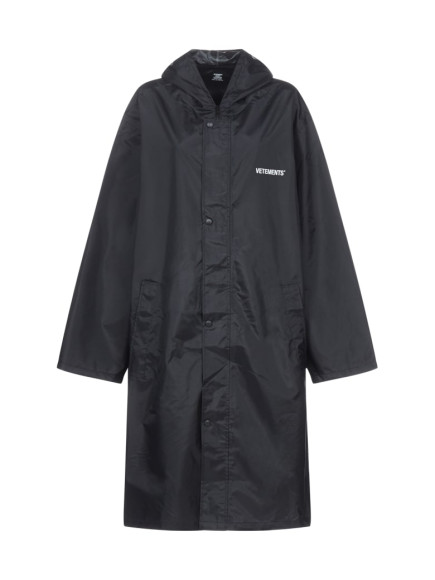 Черный дождевик Vetements