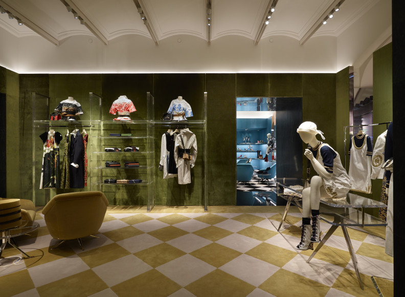 Бутик Prada в ГУМе