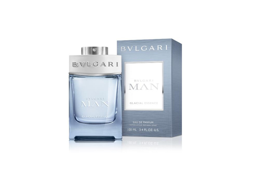 Мужской фужерный аромат Bvlgari Man Glacial Essence с нотами ягод можжевельника, имбиря, герани, сандала, корня ириса, артемизии, мускуса, кедра, Bvlgari, 9240 руб. («Золотое Яблоко»)