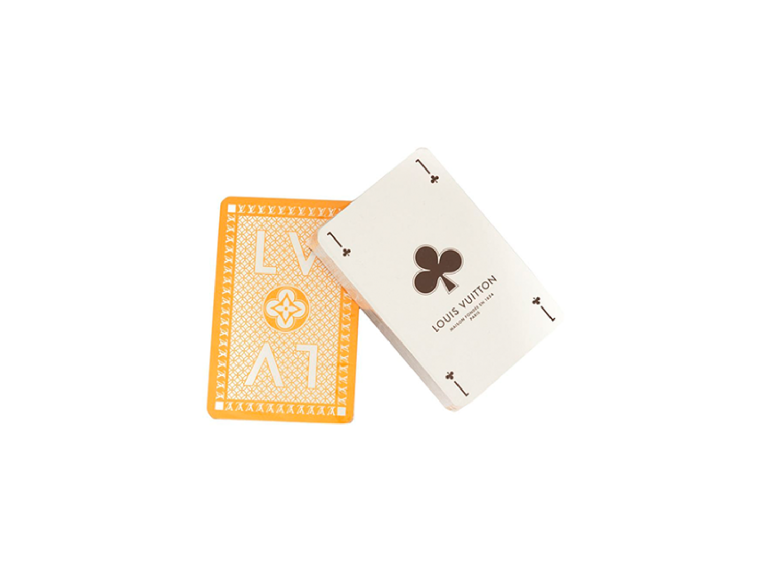 Игральные карты Louis Vuitton, 38 442 руб. (farfetch.com)