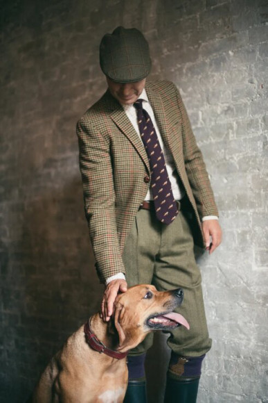 Дмитрий Калашников в брюках из твида Moorland Tweed