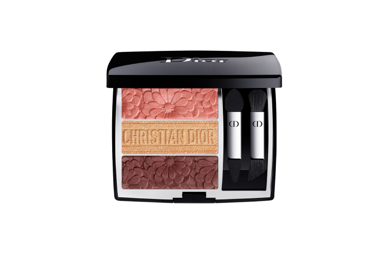 Палетка для макияжа глаз 3 Couleurs Tri(o)blique Pure Glow, оттенок 643, Dior, 4350 руб. (diorbeauty.ru)