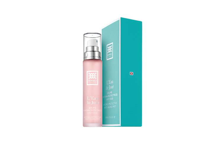 Увлажняющий мист L’Eau de jour, Rivoli содержит активные компоненты, замедляющие процесс старения и помогающие клеткам кожи вырабатывать собственную гиалуроновую кислоту, коллаген и эластин