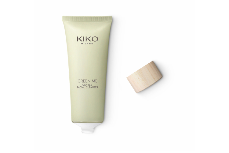 Мягкий очищающий гель для лица Green Me Gentle Facial Cleanser, Kiko, содержащий алоэ вера и экстракт мяты, очищает, смягчает и освежает. Подходит для чувствительной кожи