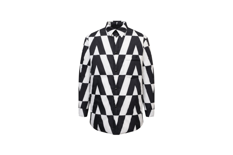 Куртка Valentino, 180 500 руб. (Третьяковский проезд)