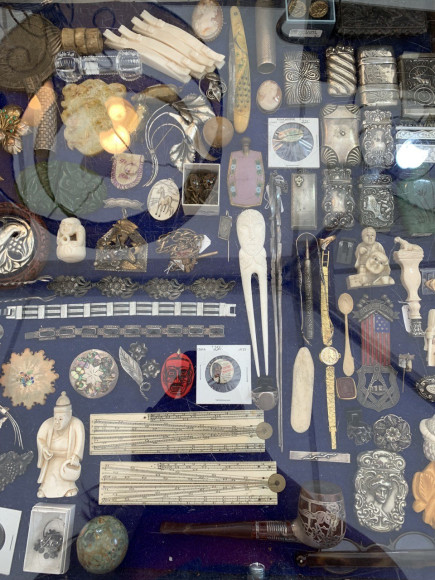 Блошиный рынок Brimfield Antique Show в Спрингфилде, штат Массачусетс