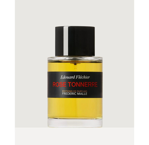 Унисекс-аромат Rose Tonnerre, Frederic Malle с нотами розы, меда, турецкой розы, трюфеля, герани, кастореума, ветивера, пачули и мускуса, от 20 500 руб. (ru.fredericmalle.com)