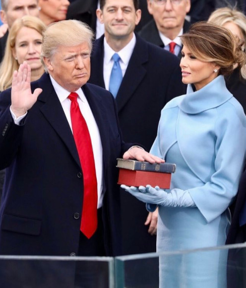 Мелания Трамп в Ralph Lauren на инаугурации президента США, 2017 год
