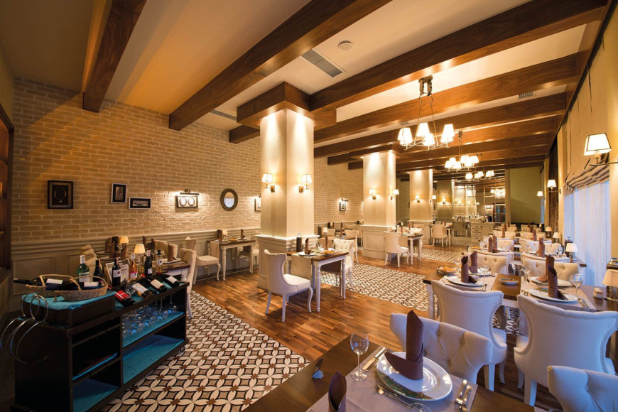 Ресторан Porte Vecchio в отеле Limak Limra Hotel & Resort (Limak Limra)