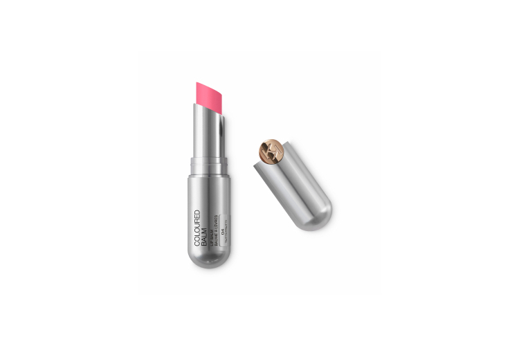 Увлажняющий бальзам Ray of Sparkling Lip Balm, оттенок 02 Vanilla, Kiko Milano придает губам легкий оттенок и блеск. В составе — витамины A, E и C и масло карите для смягчения губ, а также микропигменты