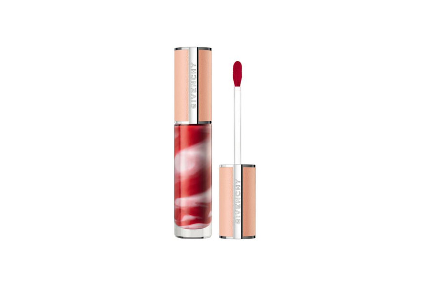 Жидкий бальзам для губ Rose Perfecto Liquid Balm, оттенок 37 красный, Givenchy, 2580 руб. («Иль де Ботэ»)