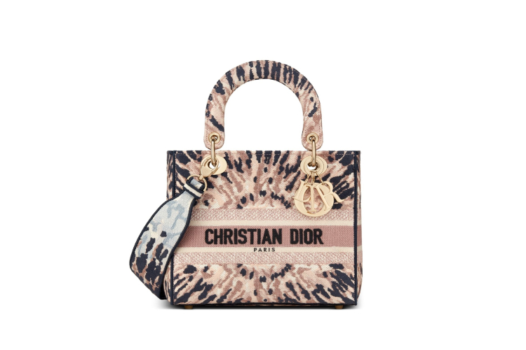 Сумка Dior, 390 000 руб. (Dior)