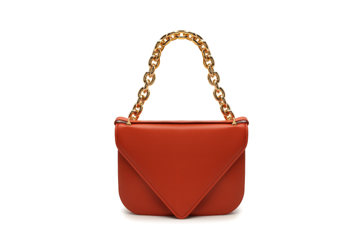 Bottega Veneta Mount, 252 500 руб. (Третьяковский проезд)