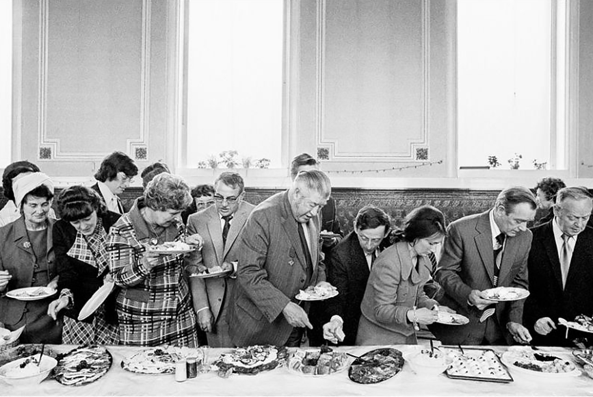 Выставка «Here We Are»
Martin Parr. Mayor of Todmorden's Inaugural Banquet, West Yorkshire, England UK, 1977