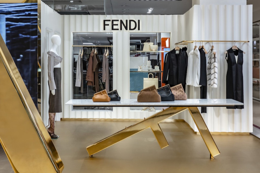 Поп-ап бутик Fendi в ЦУМе