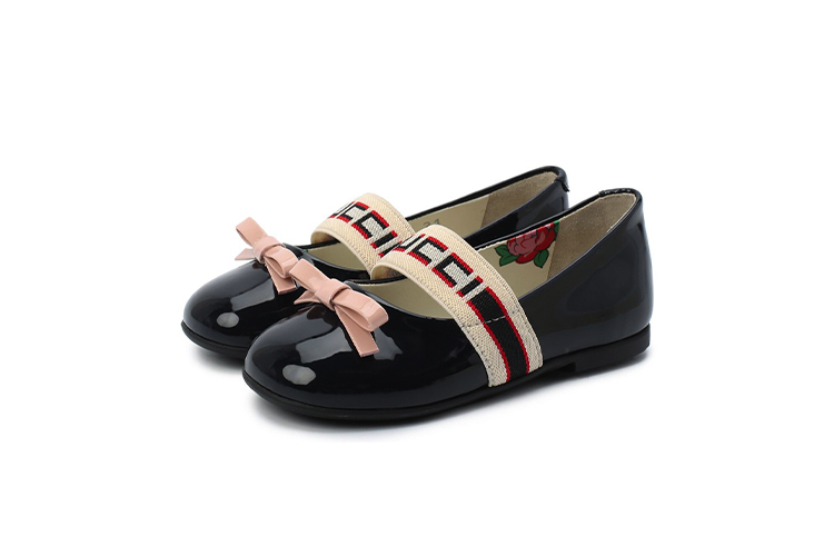 Туфли Gucci, 26 650 руб. (ЦУМ)