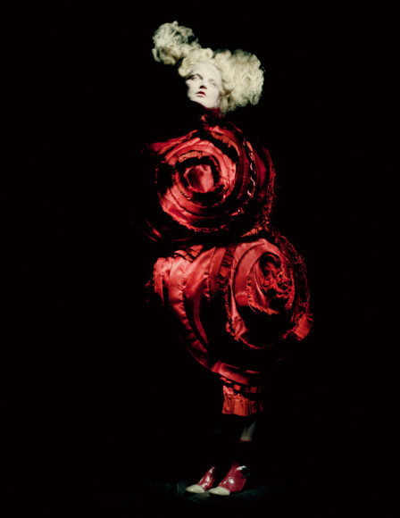 Фото: Paolo Roversi / Comme des Garçons