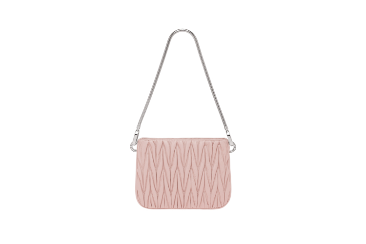 Miu Sassy, 150 000 руб. (Miu Miu)