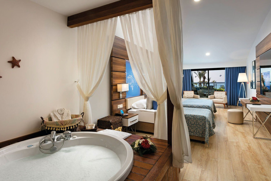 Гранд Джакузи съют в отеле Limak Atlantis Deluxe Hotel & Resort (Limak Atlantis)