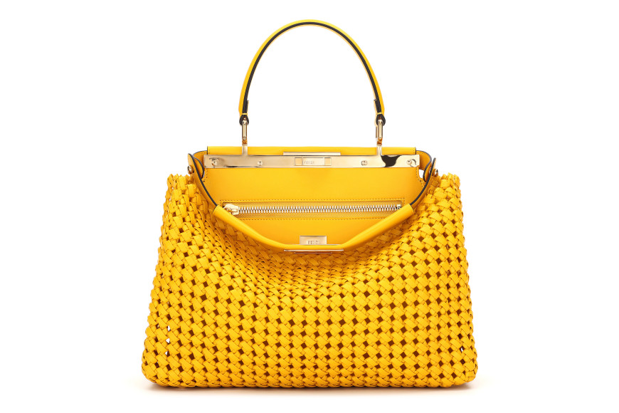 Fendi Peekaboo Medium из кожи, 403 900 руб.