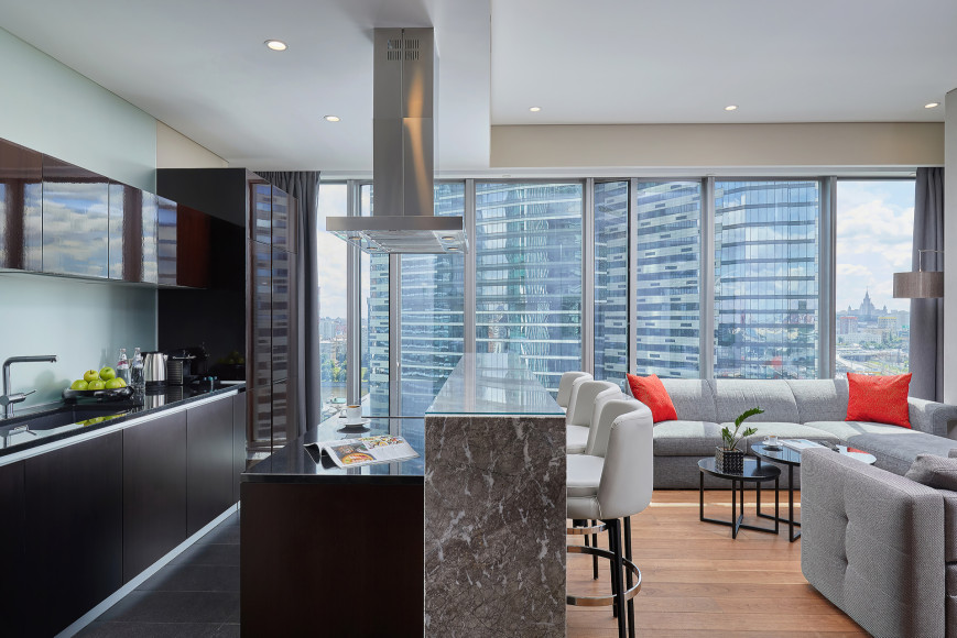 Кухня Corner Grand Apartment